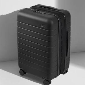 Expandable Suitcases: Carry-On Flex in Black | Away