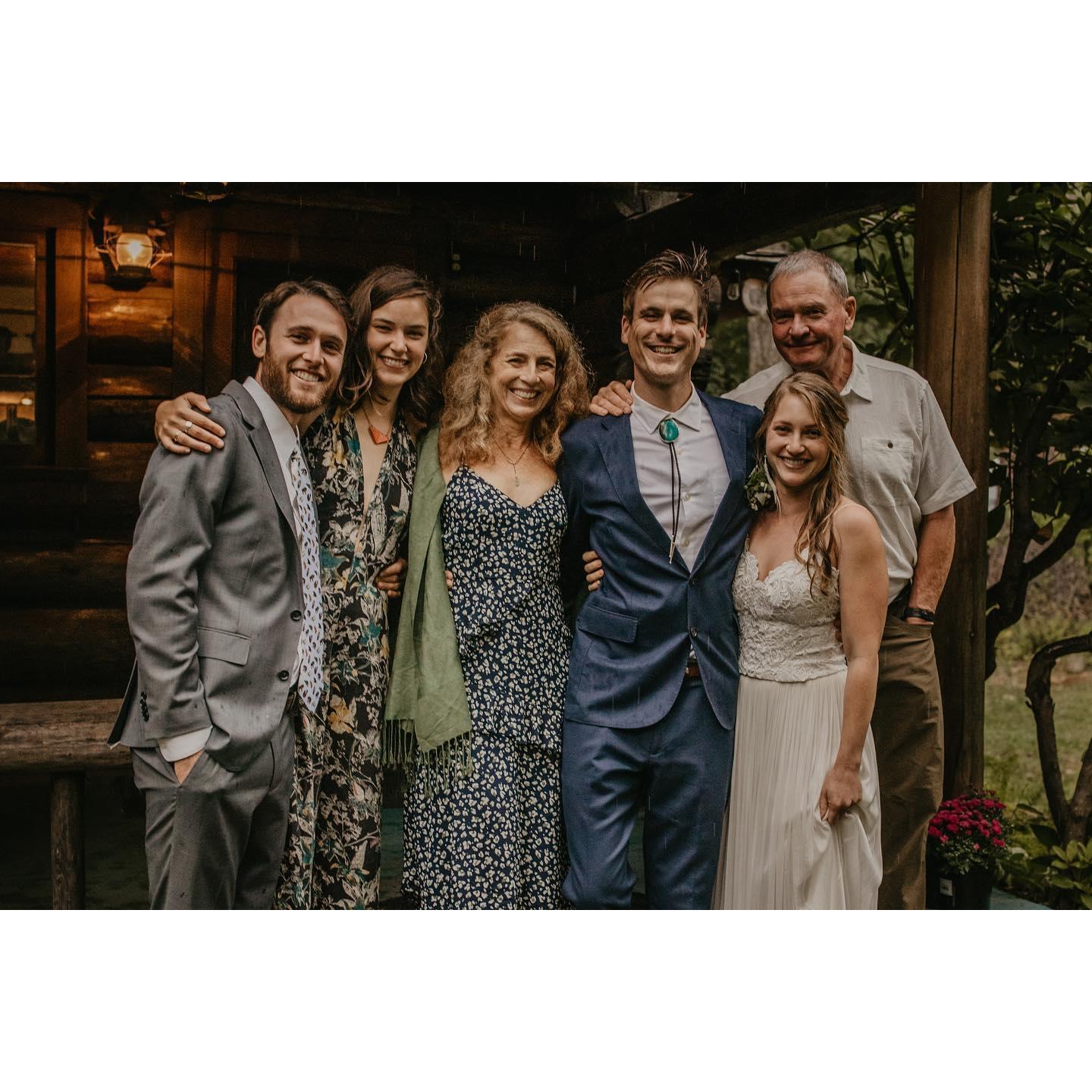 Kaela + Austin's wedding (Sister/Brother-in-law) - Nat braves the family photos