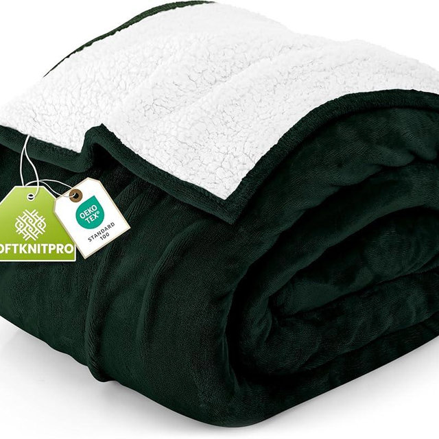 Utopia Bedding Sherpa Blanket Queen Size (Forest Green, 90x90 Inches) - Soft Lightweight Plush Fleece Reversible Blanket for Bed, Sofa, Couch, Camping and Travel