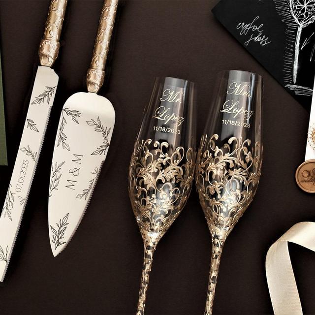 Personalized wedding cake knife and server for bride and groom, wedding cake cutter set, wedding gifts anniversary, cake cutting server set