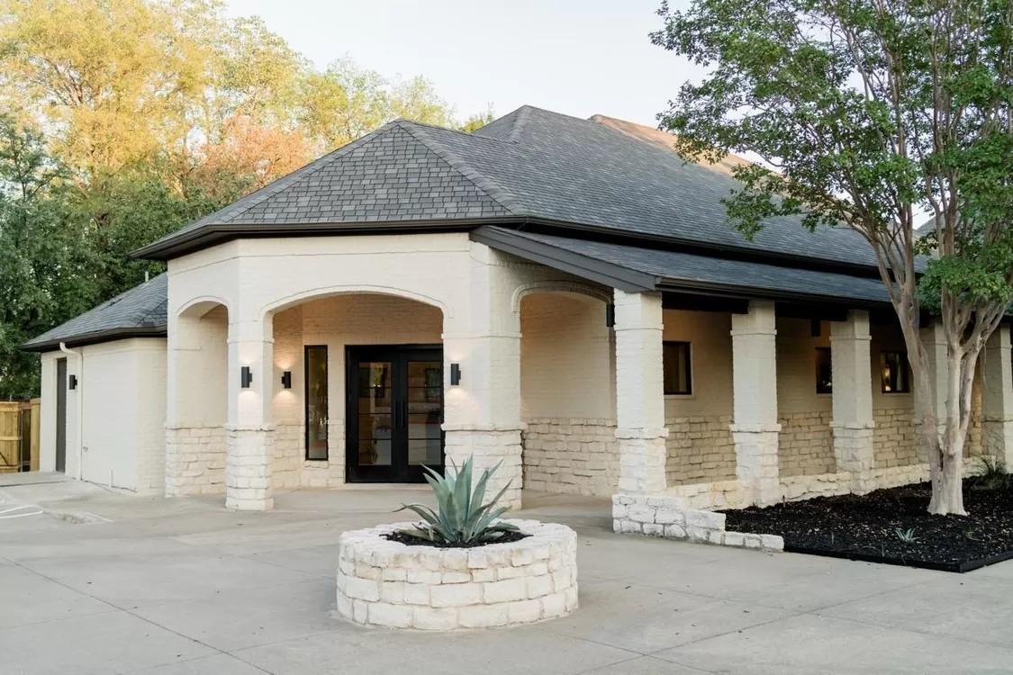 The Wedding Website of Ashley Vaught and Nicholas Hayes