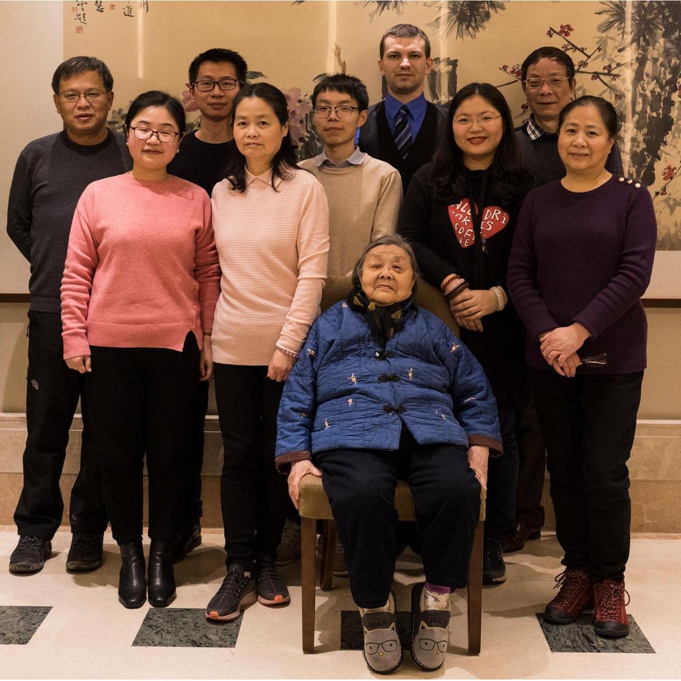 The Yan's & Hong's
严家与洪家