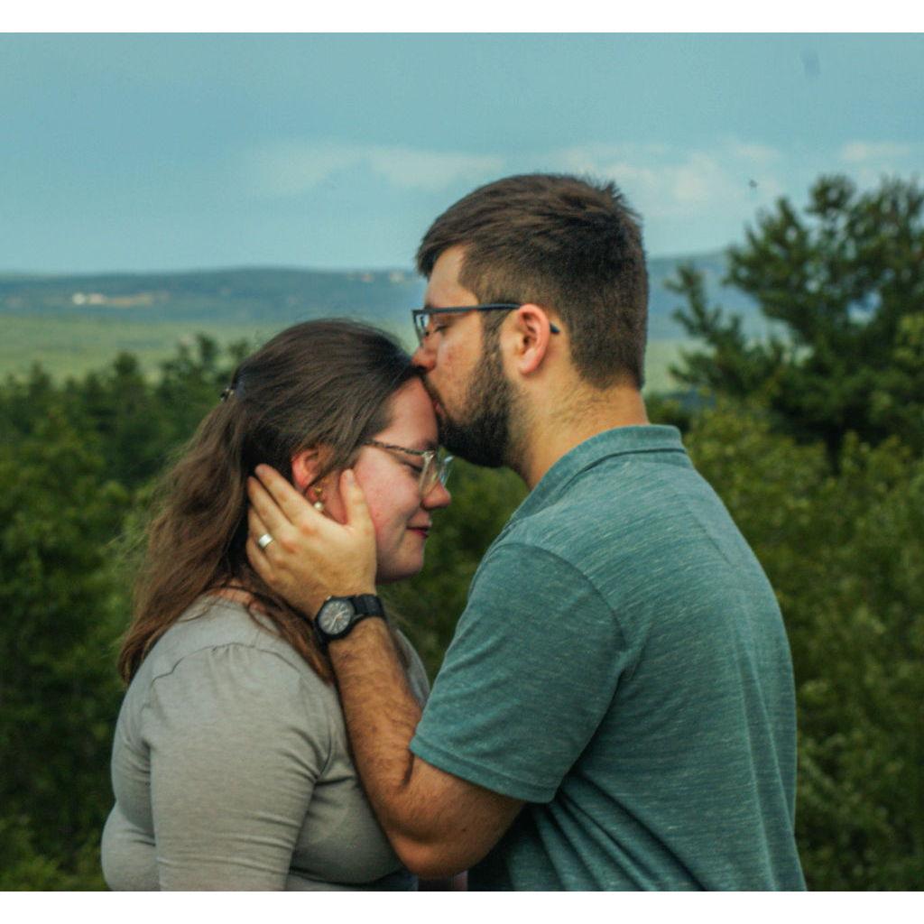 Engagement shoot on Crotched Mountain (Cooper Redmond/Antrim Photography)