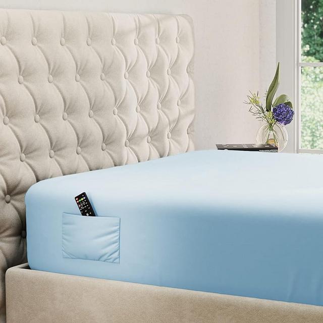 DREAMCARE King Fitted Sheet - Extra Deep Pocket Fitted Sheet - Fits up to 21 inch Mattress - Deep Pocket King Sheets - Hotel Luxury - Shrinkage & Fade Resistant - 1 Fitted Sheet Only (Light Blue)