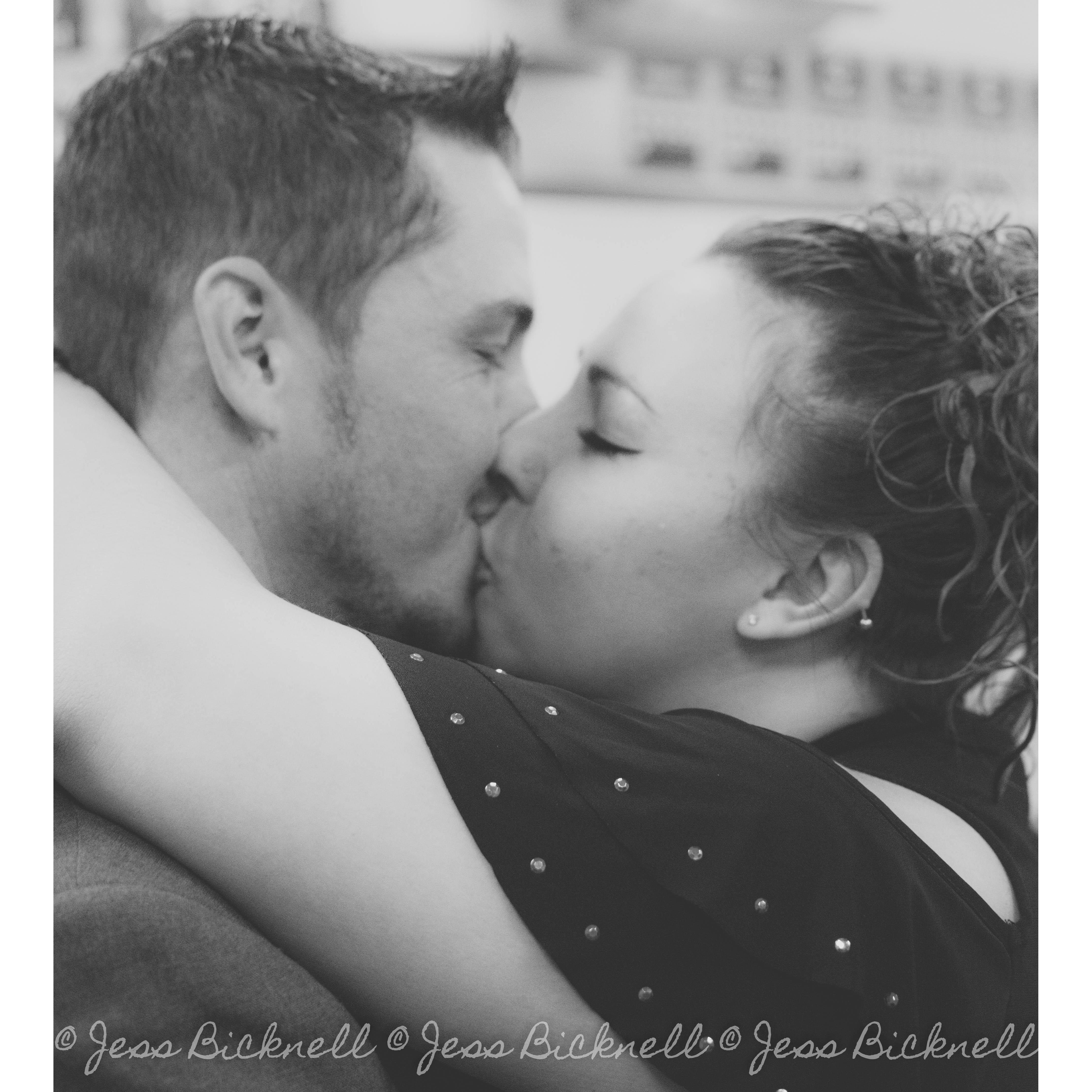 Kiss!