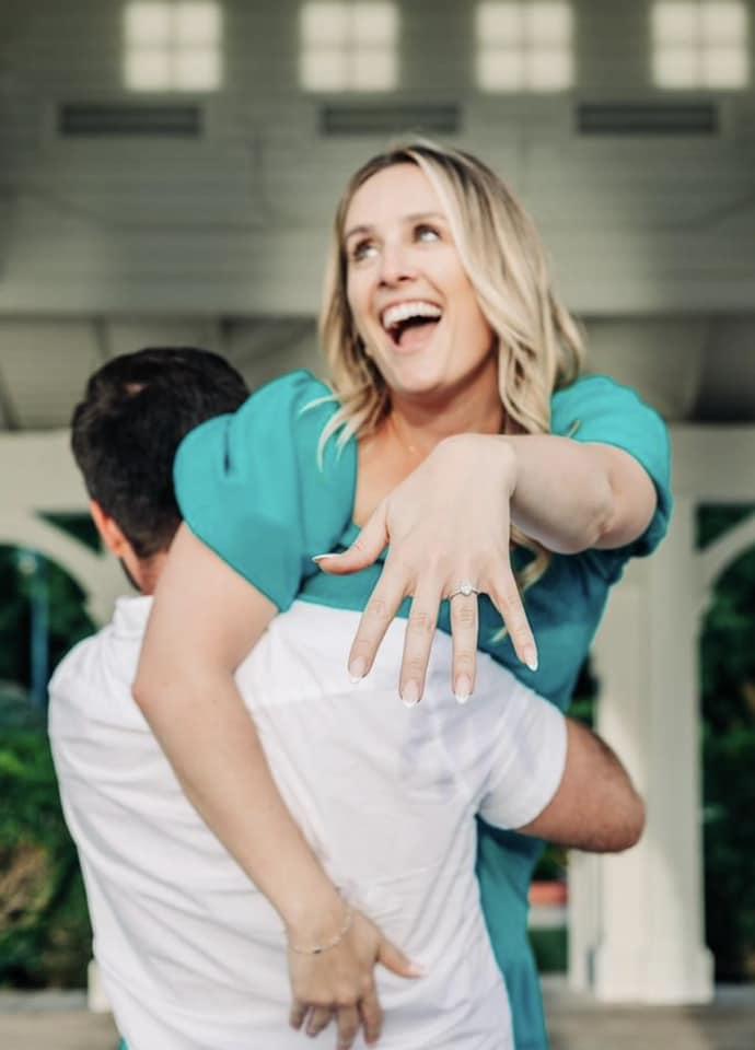 The Wedding Website of Amanda Sausmer and James Robertson