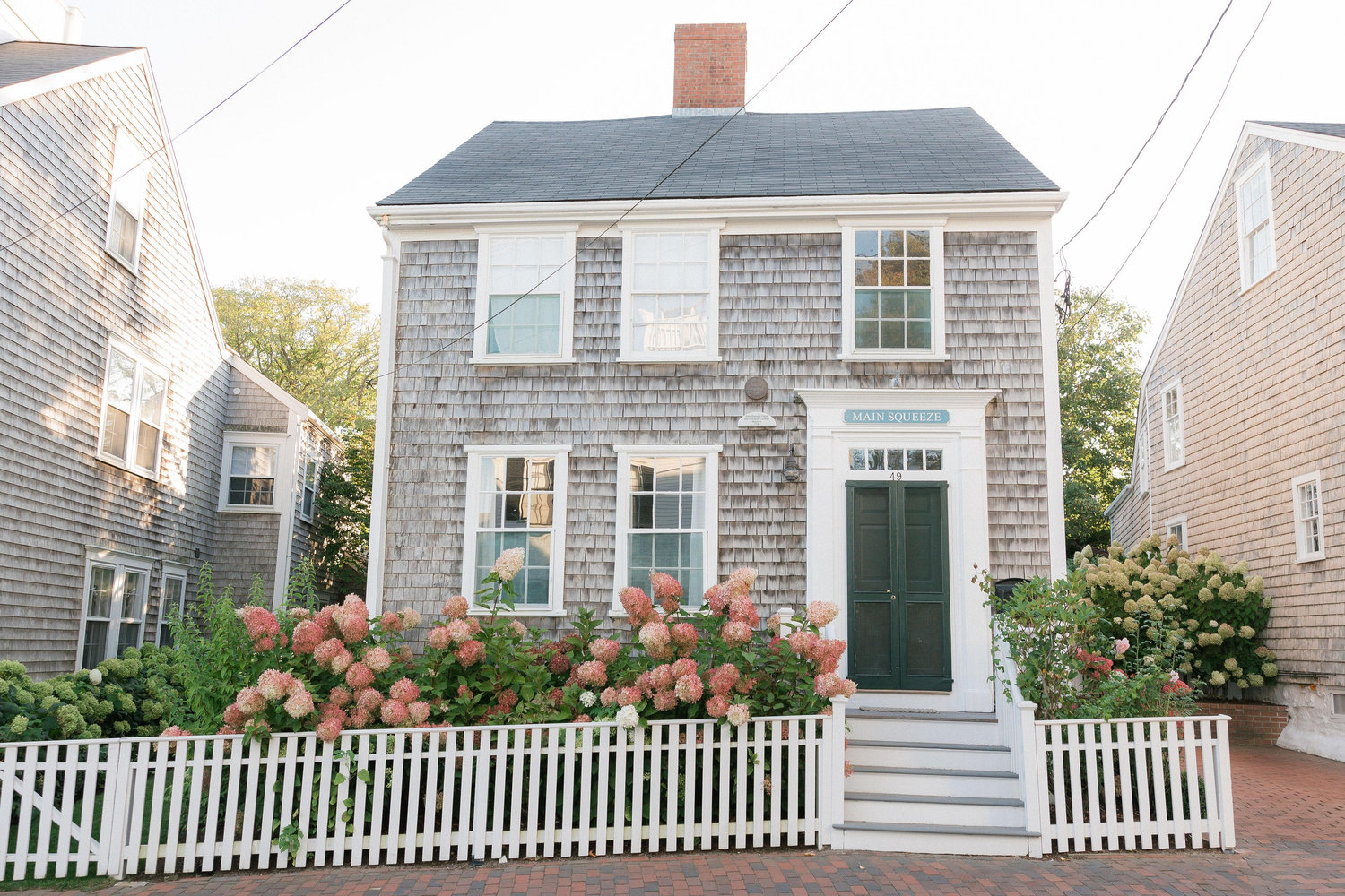 The Wedding Website of Lindsey Snow and Mario Laurora