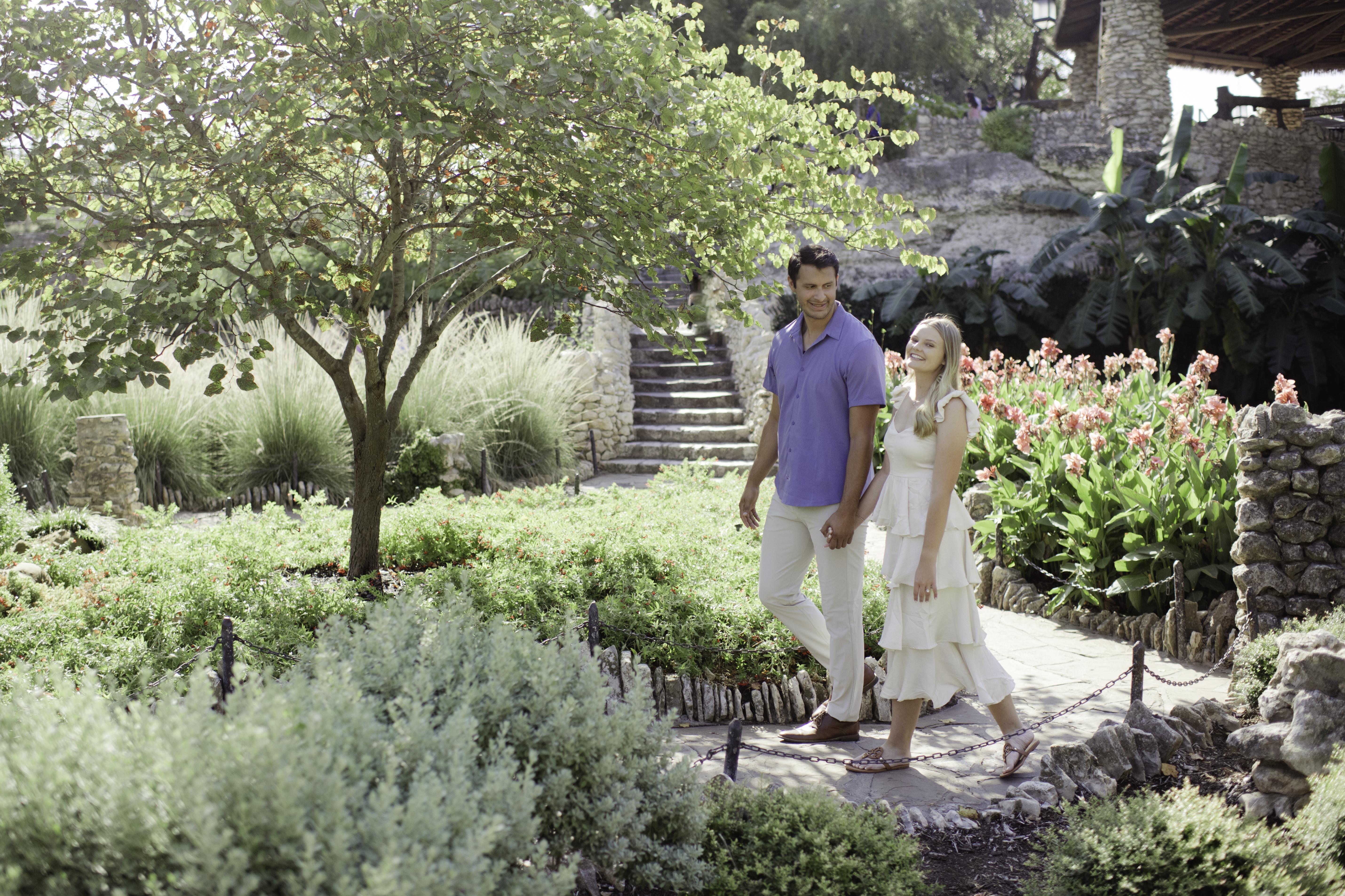 The Wedding Website of Madelyn Miller and Jonathan Sanchez