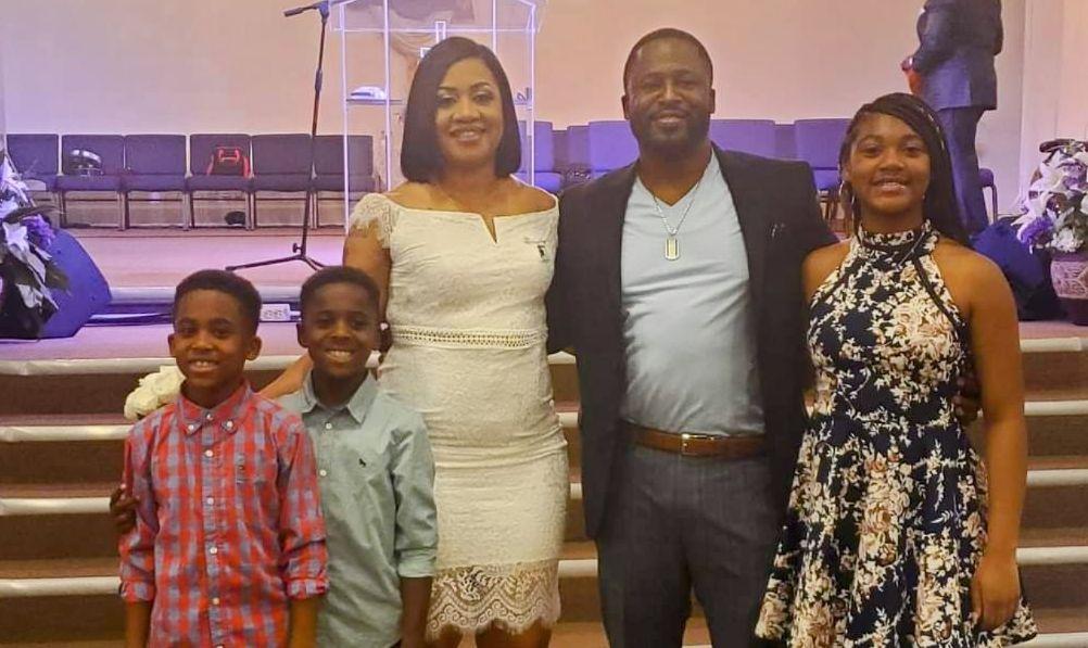 The Wedding Website of LaToya Chapman and Jafes Neal