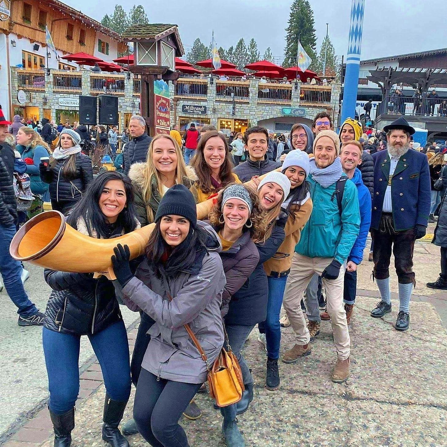 Nuestros amigos Texanos/Seattlenses de paseo turístico.
//
The inimitable Austin/Seattle crew on one of our field trips around the state.