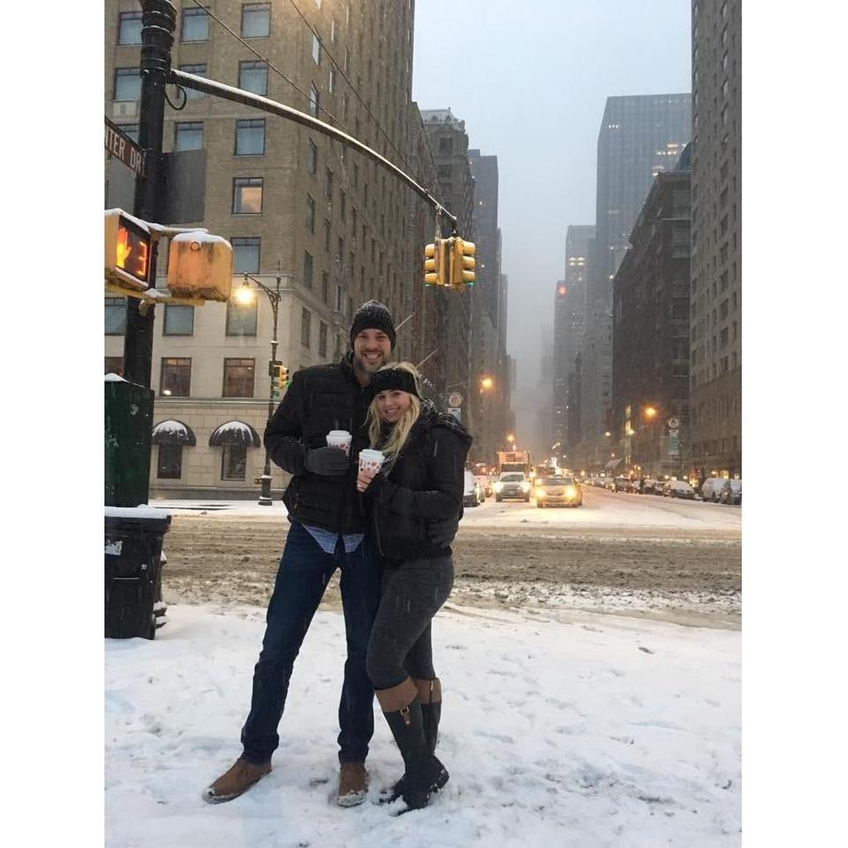 MY FIRST TIME SEEING SNOW FALL!