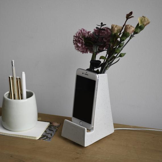 STAK Bloom Phone Vase, Earl Grey