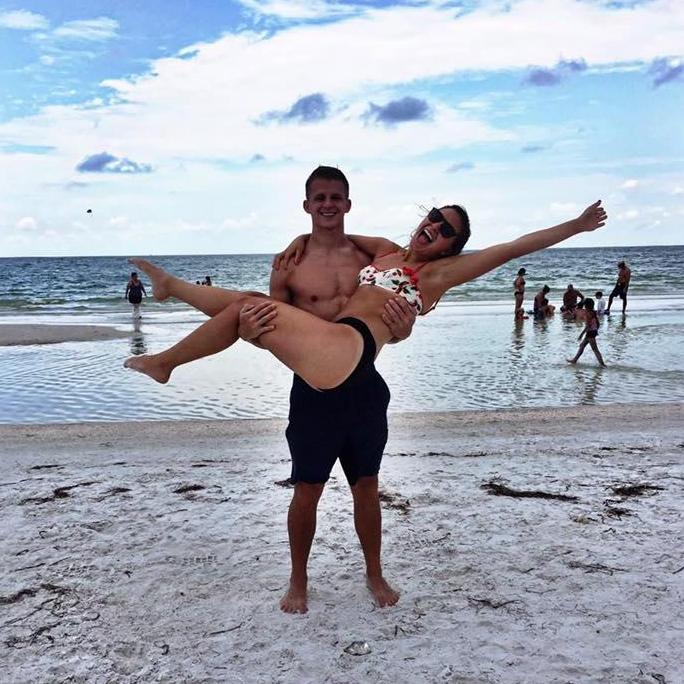 Many of our childhood weekends were spent at the beach with the Grimm family !