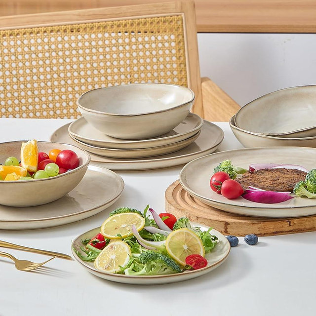Bestone 12 Pieces Round Kitchen Dinnerware Sets，Plates and Bowls Sets,Dishes, Plates, Bowls, Dish Set, Chip Resistant Ceramic Dinnerware Set, Dishwasher/Microwave Safe,Service for 4,Brown