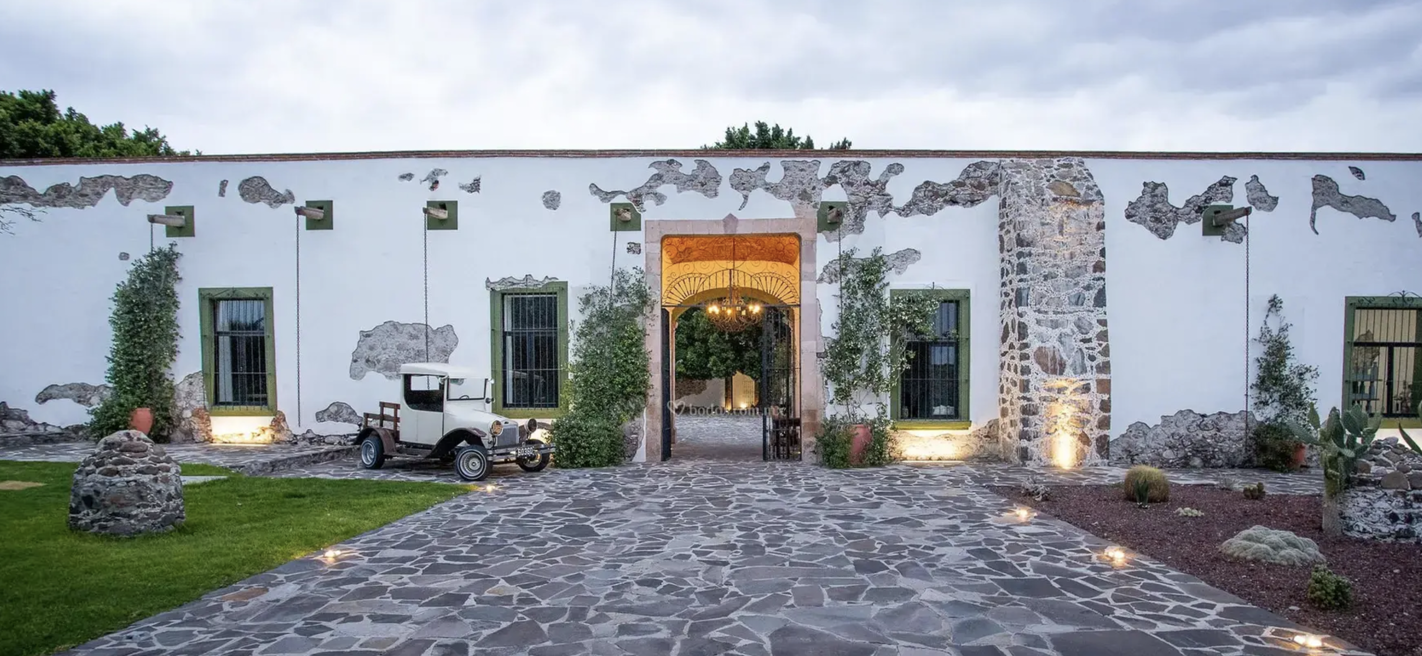 The Wedding Website of Eduardo Campillo Betancourt and Lauren Clingan