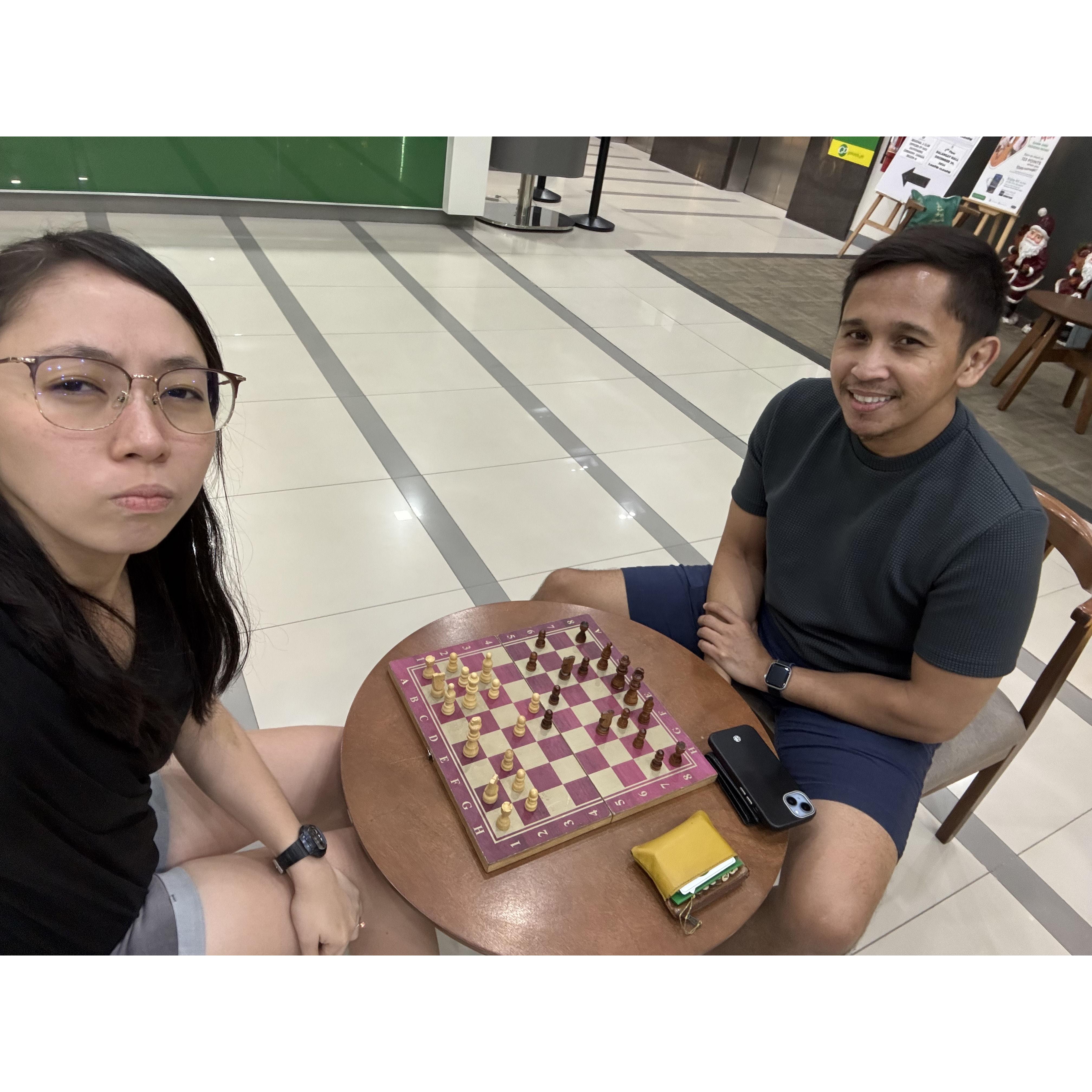 Pic in case mapildi si Yssa sa chess :))