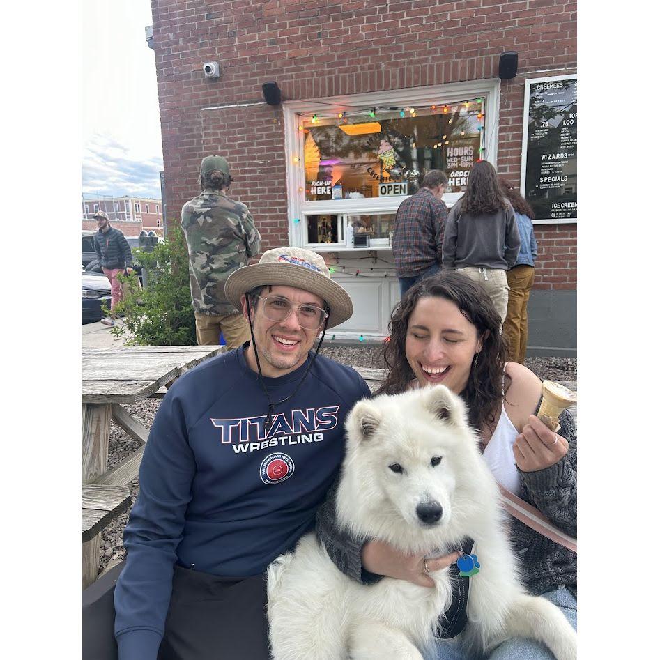 Little Gordo Creemee Stand