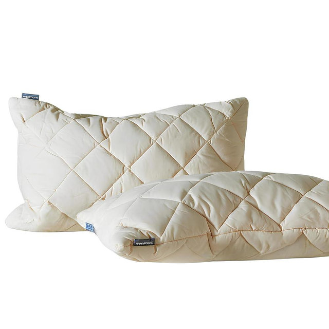 WOOLROOM Deluxe Washable Wool Pillow Standard - Adjustable Breathable Temperature Regulating Hypoallergenic Natural British Wool Bed Pillow - Feather/Down Alternative - Champagne (W20 x L26in)