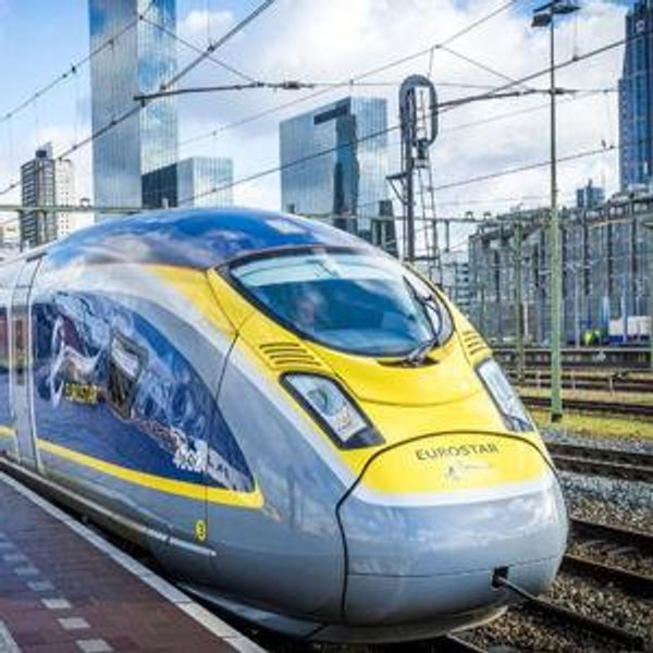Trian from Paris to Amsterdam