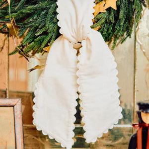 Scallop Wreath Sash