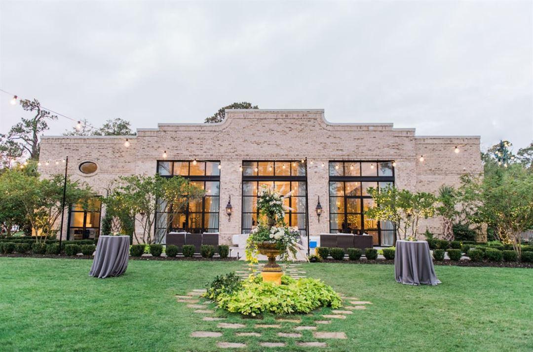 The Wedding Website of Emily Yarbro and Colton Storm