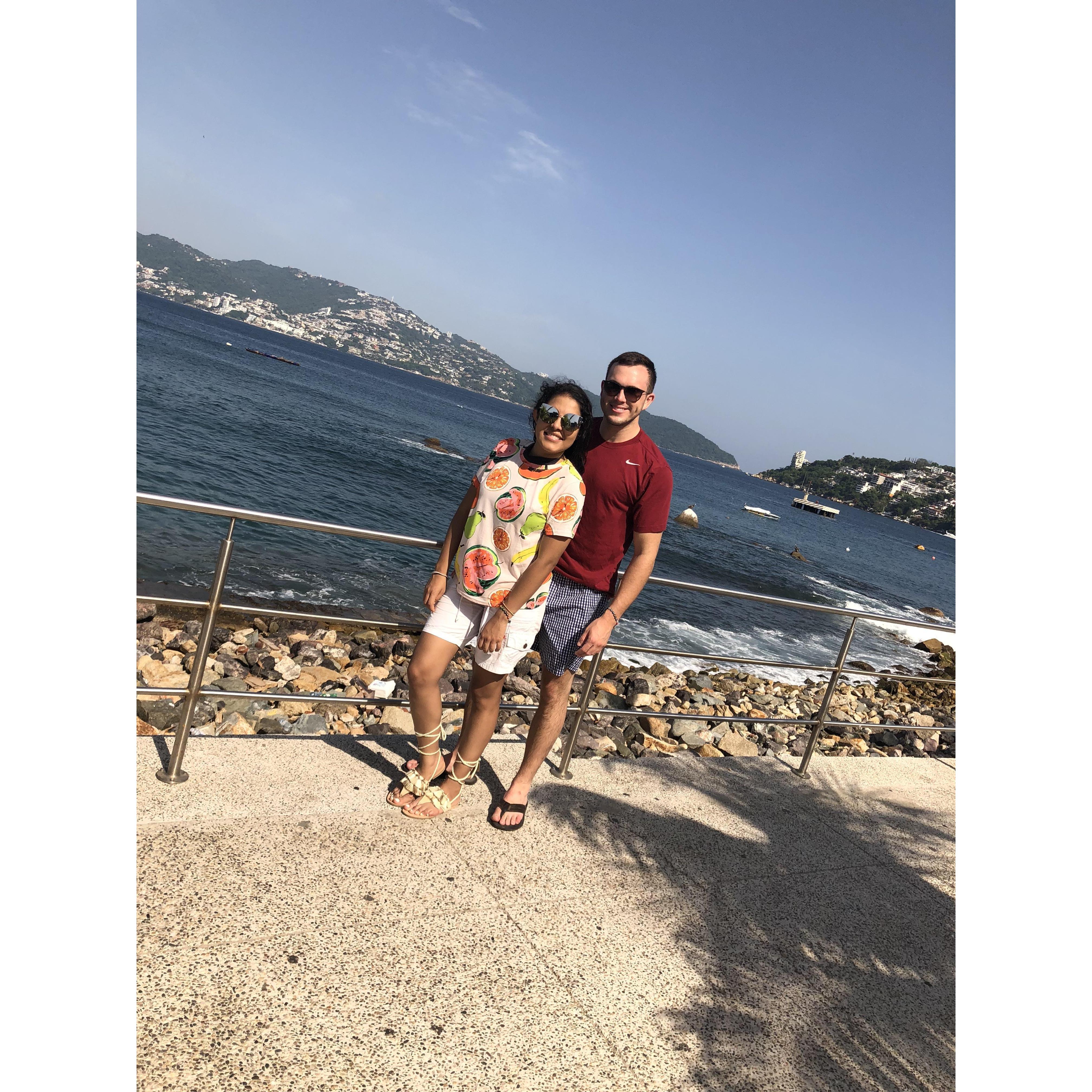 ACAPULCO. Careful with beach oysters...