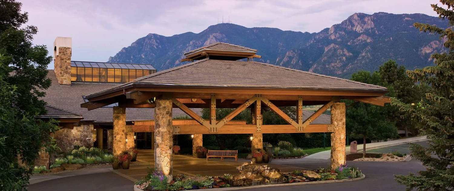 The Wedding Website of Ally Wallace and Luke Adams