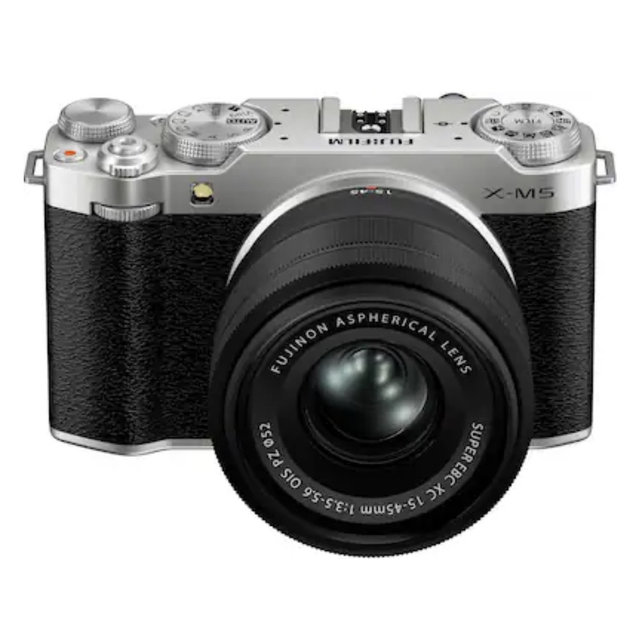 Fujifilm - X-M5 Body with XC15-45mmF3.5-5.6 OIS PZ Lens Kit - Silver