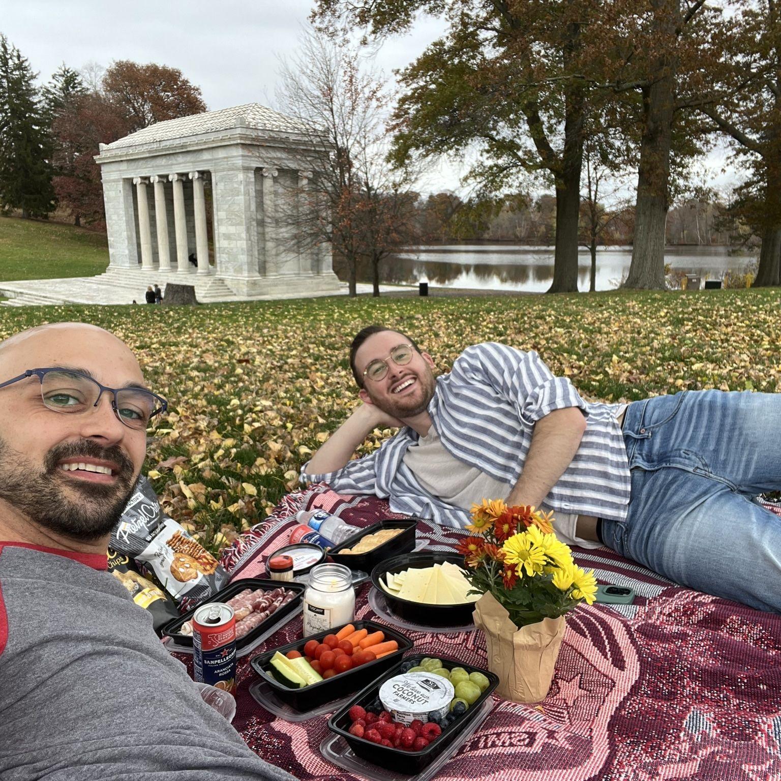Jason planned a picnic at Roger Williams Park.