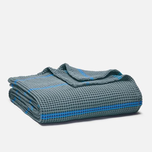 Dreamweave Waffle Bed Blanke- Cobalt Stripe