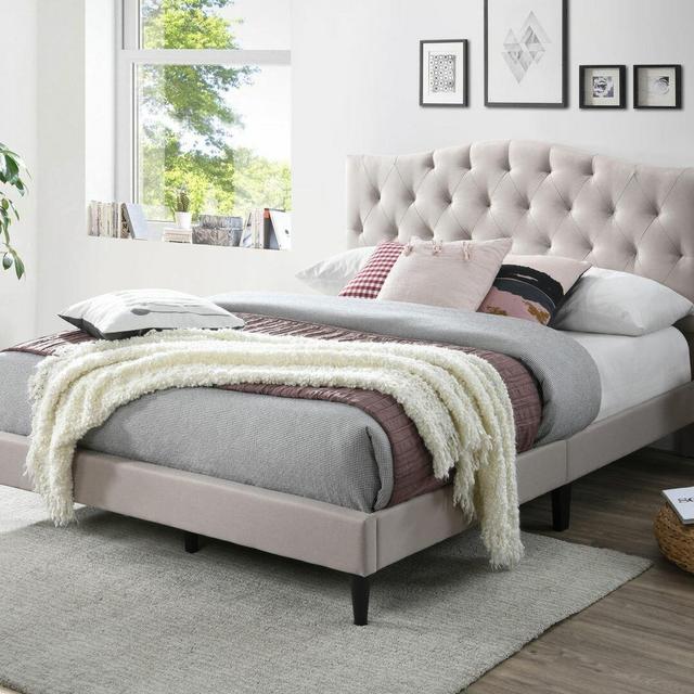 Lakeville Upholstered Platform Bed
