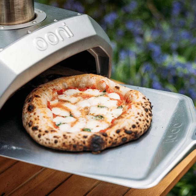 Ooni Karu 12 Multi-Fuel Pizza Oven