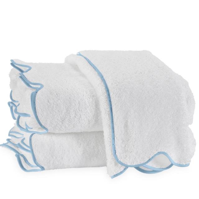 Blue Scalloped Bath Towel With Piped Trim