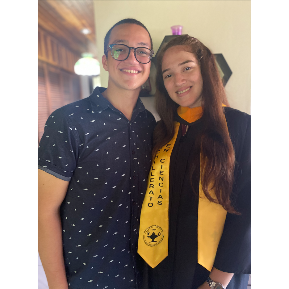 La primera vez que me puse la toga de graduación, aunque no tuve ceremonia gracias a COVID 💔