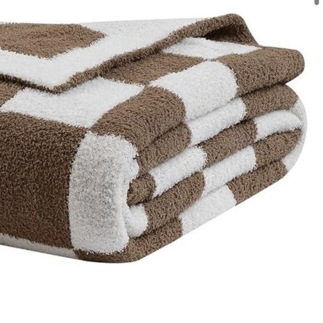 Bearberry Fuzzy Checkerboard Grid Throw Blanket; mocha