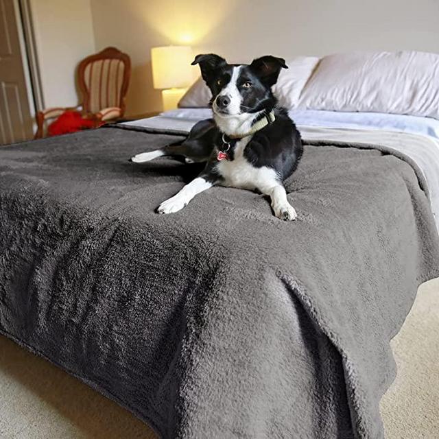 Waterproof Pet Blanket, Pee Urine Proof Dog Blanket for Couch Bed, Soft Reversible Furniture Protector Cover