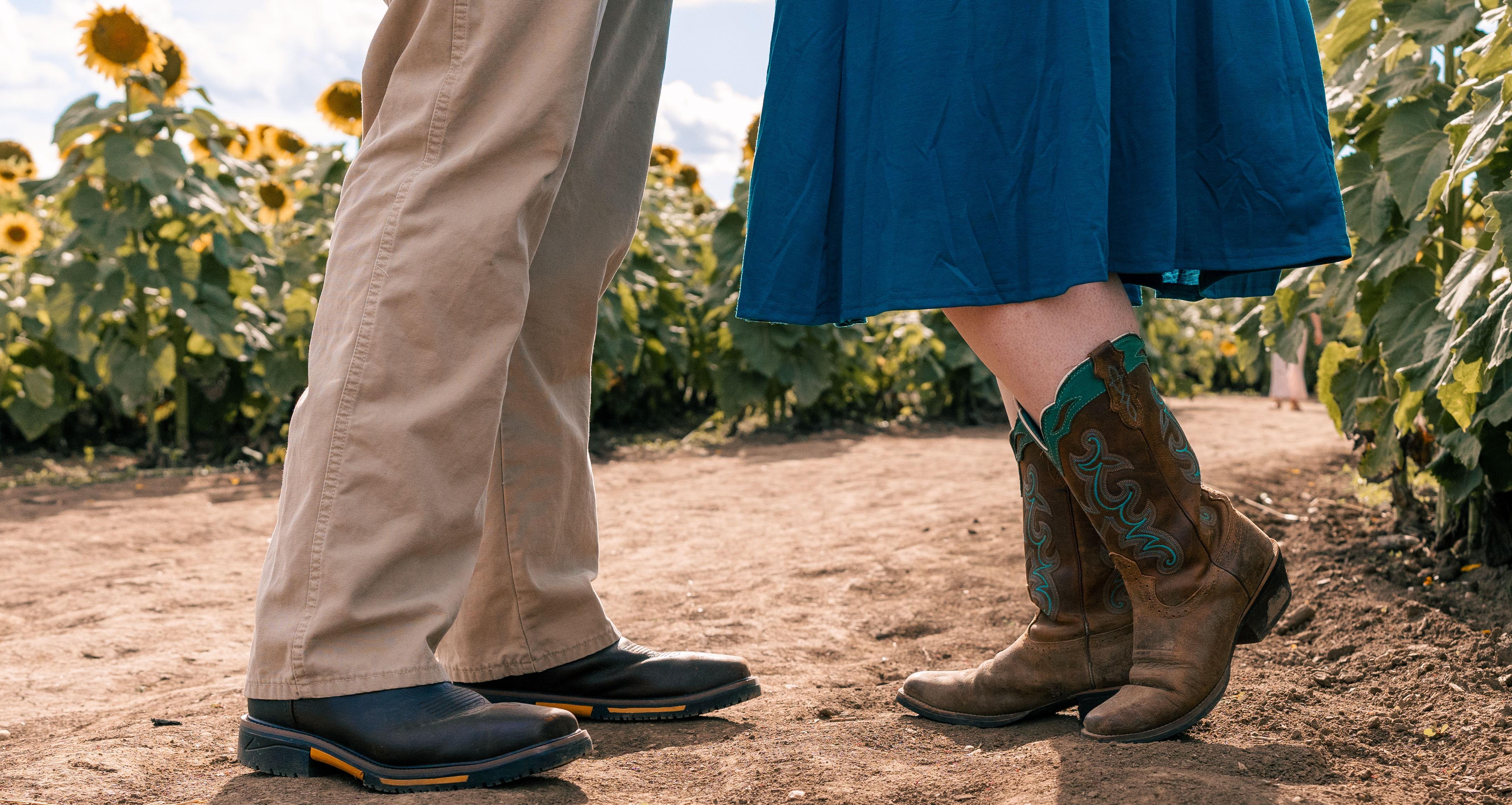 The Wedding Website of Sarah Howell and Timothy Elliott