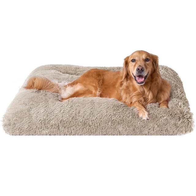 EHEYCIGA Fluffy Dog Crate Bed for Extra Large Dogs, Plush Faux Fur Crate Pad, Calming Anti Anxiety XL Dog Bed, Washable Soft Warm Crate Mat with Non-Slip Bottom, Taupe