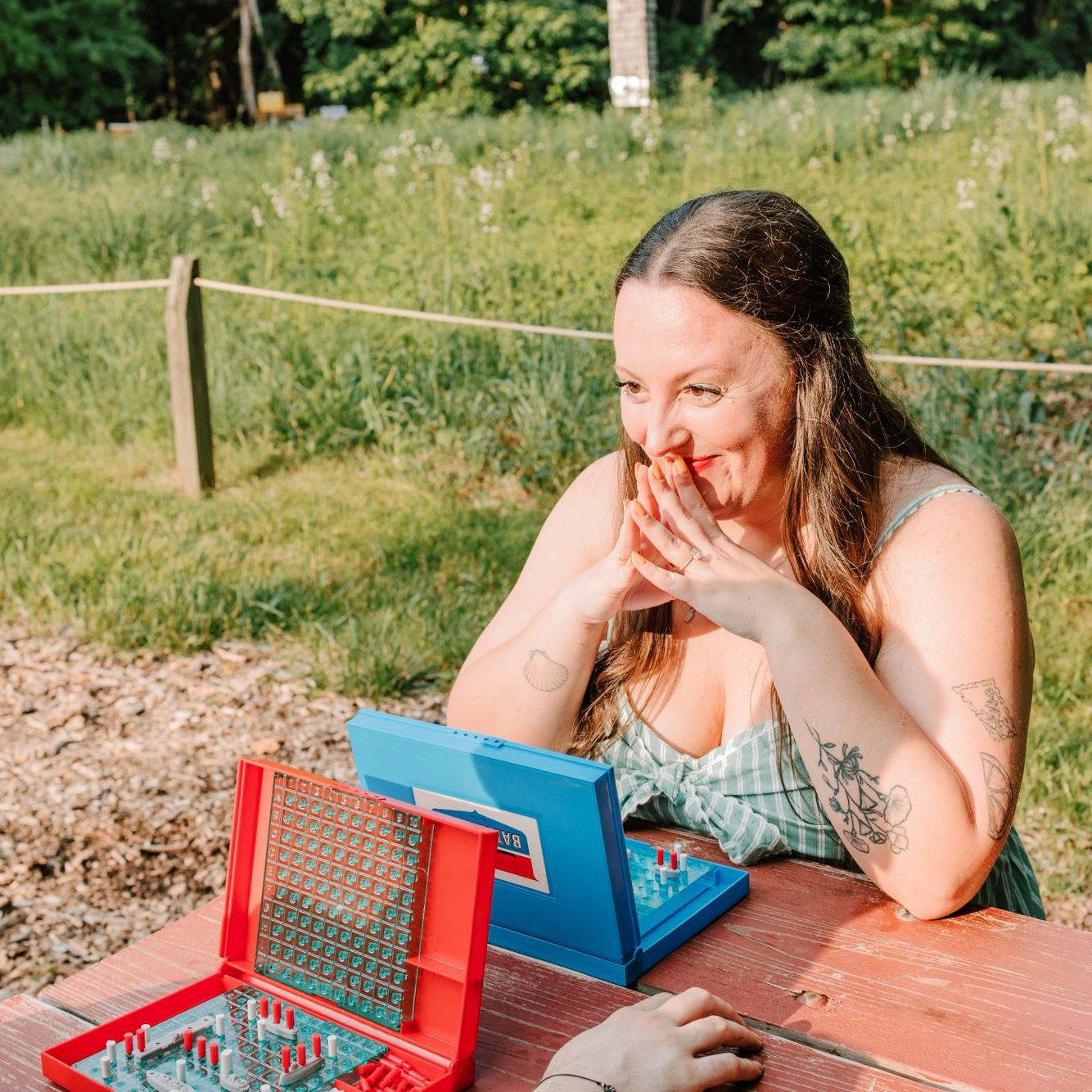 Katie won the game they played during this photo shoot, though :)