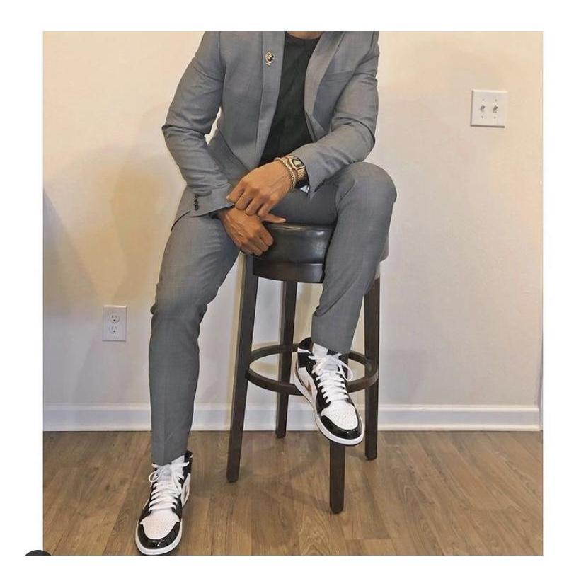 **Please reference this photo for style inspiration only. Be reminded that you are to still wear the color given to you with your save the date!**