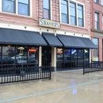 Snappers Bar & Grill