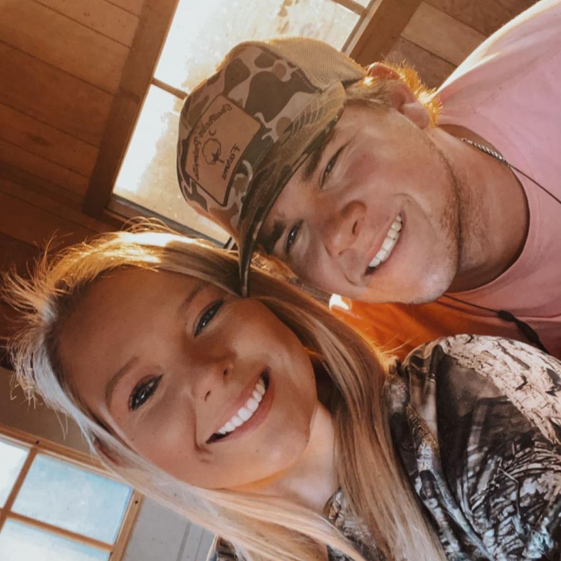 One of our favorite things to do.. hunting!!🦌