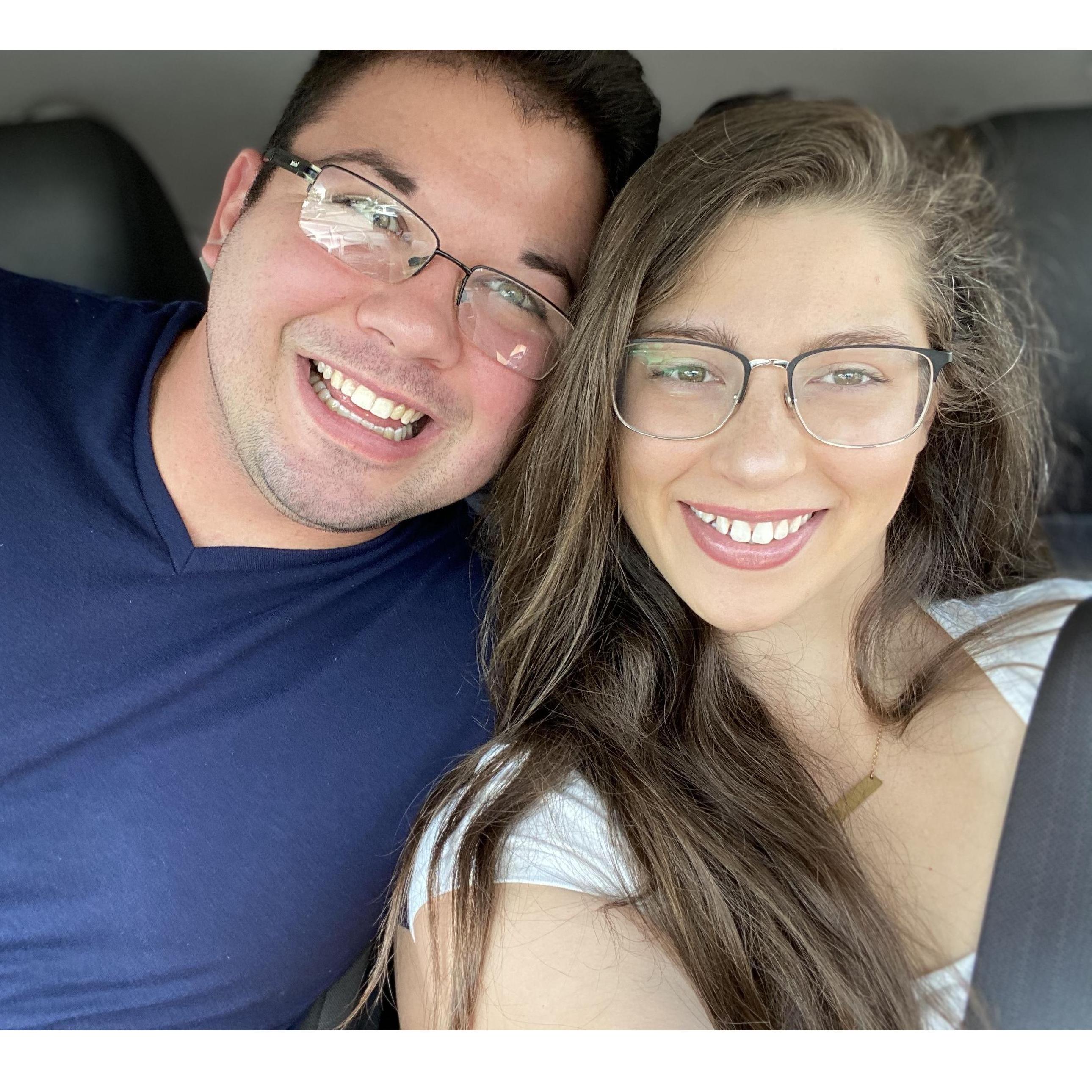 The plan to pop the question was set, but she still had no clue as this photo was snapped!