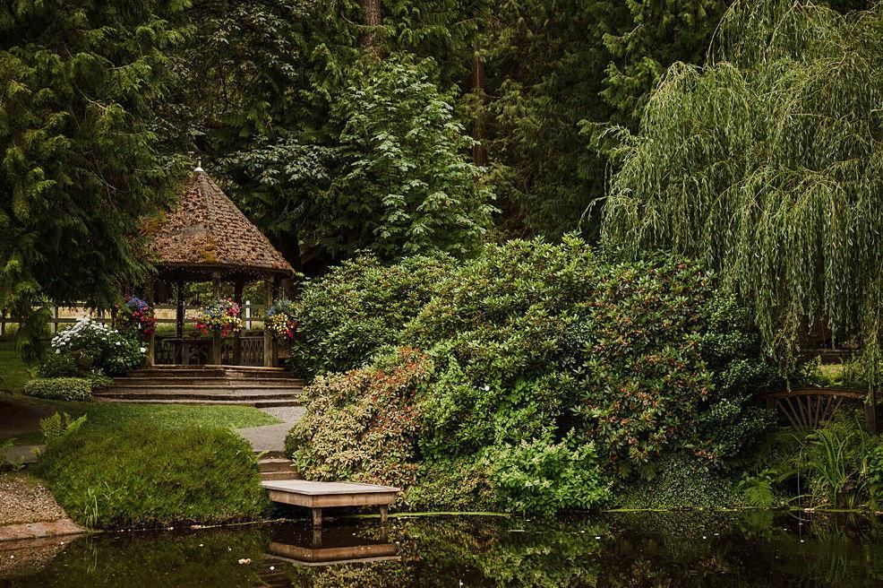 The Wedding Website of Angela Oliveira and Connor McCormick