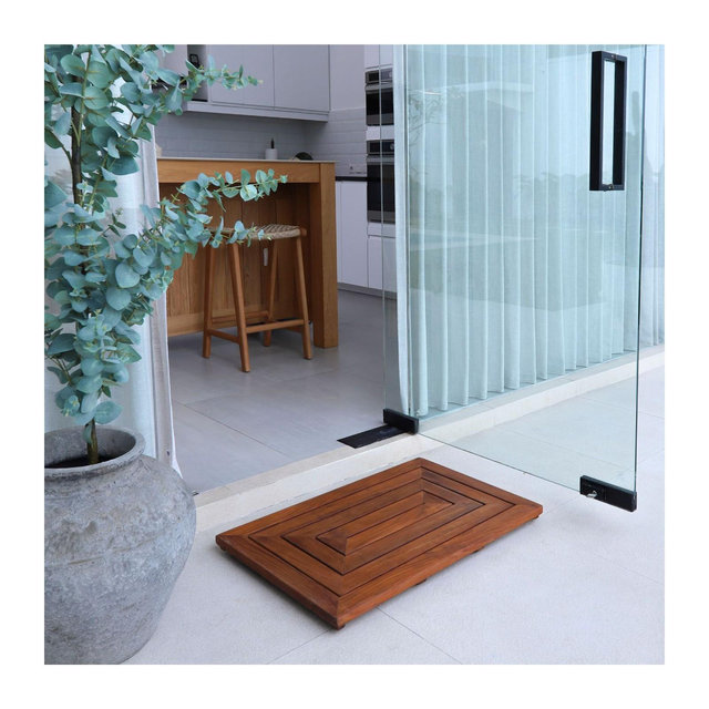 Nordic Teak 31.4" x 19.6" Oiled Shower and Bath Mat - Brown