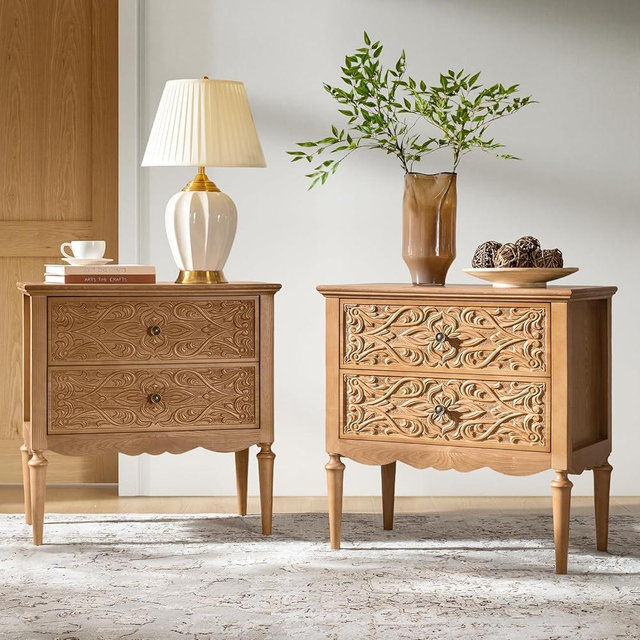 HULALA HOME Carved Drawer Nightstand Set of 2 with Charging Station, Solid Pine Wood Night Stand with Vintage Bronze Handle, Wooden Legs, Traditional End Table(Oak)