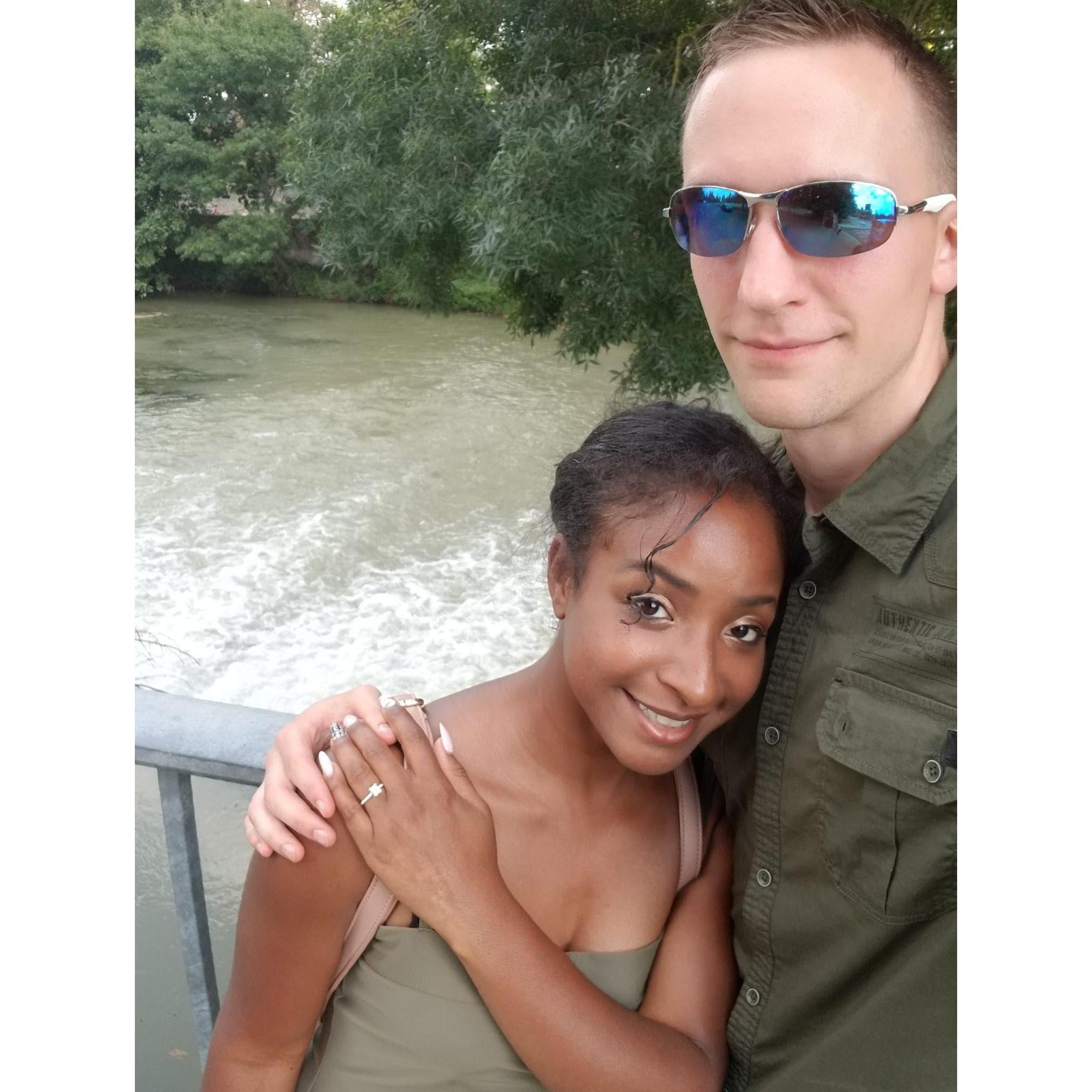 A couple of hours after the proposal... I felt like I was dreaming 😍
