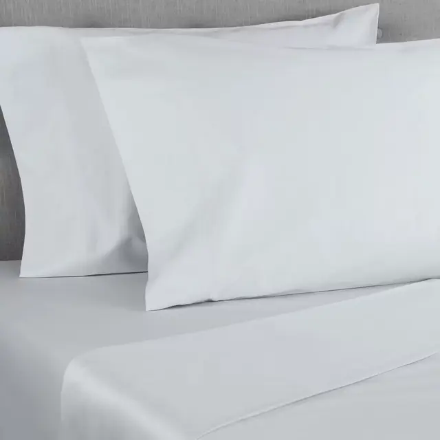 Nestwell™ Cotton Percale 400-Thread-Count Standard/Queen Pillowcase Set in Illusion Blue