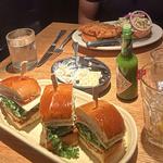 White House Tavern