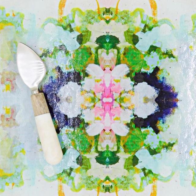 Nantucket Bloom Glass Cutting Board Large Rectangle 12”x15”